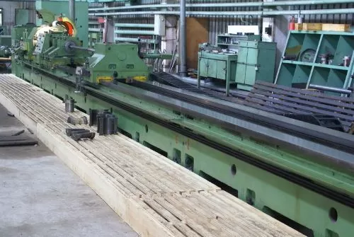 Boring and rolling of hydraulic cylinder barrels